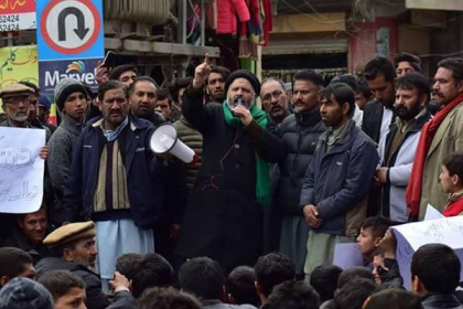 آغا علی رضوی کی قیادت میں چھومک پر ممکنہ آپریشن کے پیش نظر عوام کی پانچویں روز بھی پہرہ داری