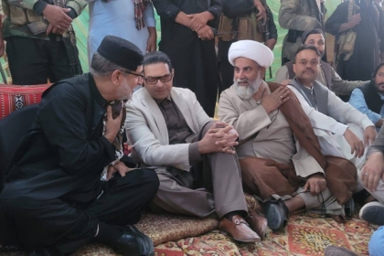 سربراہ مجلس وحدت مسلمین پاکستان علامہ راجہ ناصرعباس سنگین سکیورٹی خدشات کے باوجود عید کے تیسرے روز کوئٹہ دھرنے میں پہنچ گئے