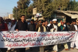 ایس ایس پی شکارپور ساجد سدوزئی کےحساس شیعہ مراکز، شخصیات اور امام بارگاہوںکی سکیورٹی واپس لینے کے اقدام کے خلاف احتجاج