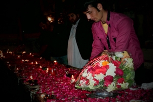 تمام پاکستانی بلاتفریق طالبان کے حامیوں کے خلاف بر سر پیکار ہوجائیں ، ناصر حسینی