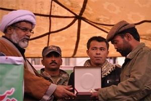 مجلس وحدت مسلمین کی جانب سے زائرین کی حفاظت پر مامور اے ٹی ایف اہلکاروں میں ایوارڈ کی تقسیم