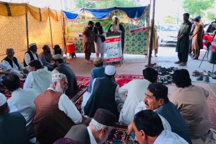 بلوچستان اسمبلی کے باہر ذمینداروں کا دھرنا، ایم ڈبلیوایم رہنما علامہ مقصود ڈومکی کا اظہار یکجہتی