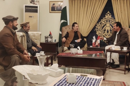 شیخ احمد علی نوری کی دیگر راکین جی بی کونسل کے ہمراہ گورنر مہدی شاہ سے ملاقات، عوامی مسائل پرتبادلہ خیال