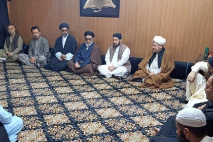 ایم ڈبلیوایم کے مرکزی رہنما علامہ سید ہاشم موسوی کی وفدکے ہمراہ جمعیت علمائے اسلام کے رہنماء حافظ حسین احمد کی فاتحہ خوانی میں شرکت