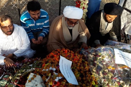 علامہ راجہ ناصرعباس کی وفدکے ہمراہ شہید کرنل سہیل عابد کے اہل خانہ سے تعزیت ، قبر پر حاضری