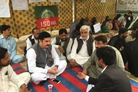 ڈی آئی خان، ناصر شیرازی سمیت لاپتہ شیعہ افراد کی رہائی کیلئے احتجاجی کیمپ، سیاسی رہنماوں کی آمد