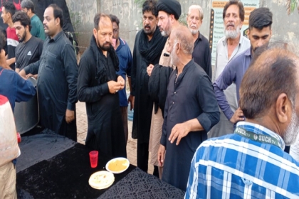 صدر ایم ڈبلیوایم پنجاب علامہ علی اکبر کاظمی کی زائرین بی بی پاک دامن کے لئے لگائے گئے موکب میں حاضری