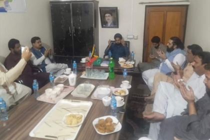 پی ٹی آئی کے ممبر قومی اسمبلی شیخ وقاص اکرم کی صدر ایم ڈبلیوایم ضلع جھنگ مولانا روح اللہ کاظمی سے ملاقات اور اظہار تشکر