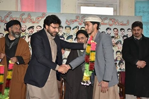 اسکردو کی معروف سیاسی و سماجی شخصیت ڈاکٹر شجاعت میثم بھی سیکڑوں ساتھیوں سمیت ایم ڈبلیوایم میں شامل