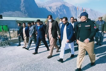وزیراعلیٰ گلگت بلتستان خالد خورشید کی سکردوآمد، ایم ڈبلیوایم رہنما ووزیر زراعت کاظم میثم ودیگر حکام کے ہمراہ مختلف ترقیاتی منصوبوں کا جائزہ ، آغا علی رضوی سے والد کے انتقال پر تعزیت