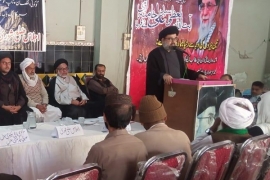 ایک طرف مہنگائی اور بدعنوانی عروج پرہے تو دوسری طرف ملک میں سیاسی بحران میں تیزی آگئی ہے، علامہ احمد اقبال رضوی